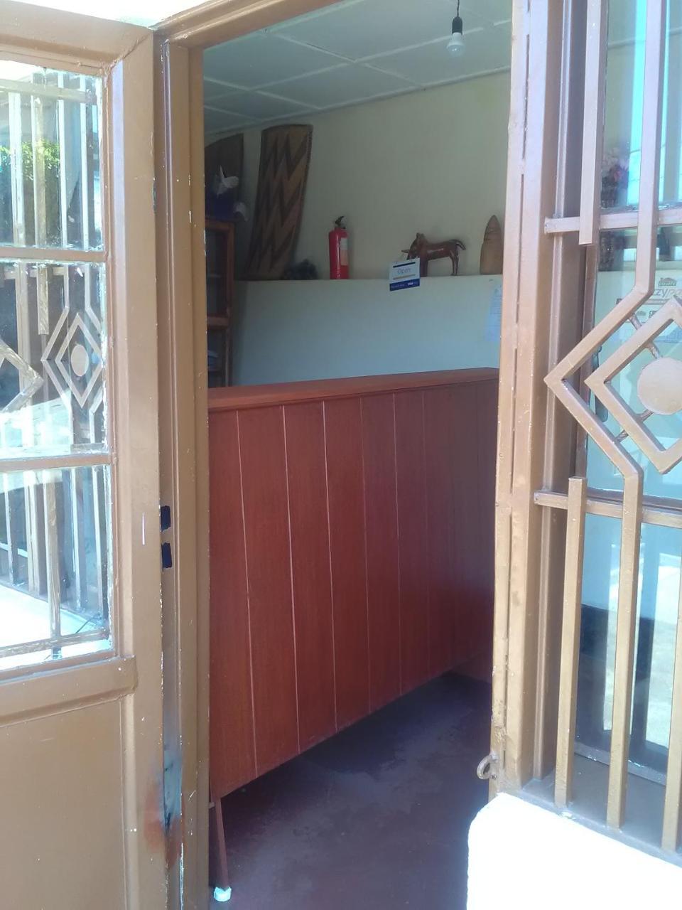 Gloria Motel Cyangugu Luaran gambar